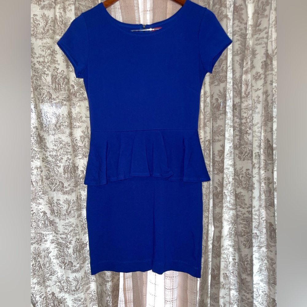 Saks fifth avenue red label blue peplum dress short sleeves zipper stretch